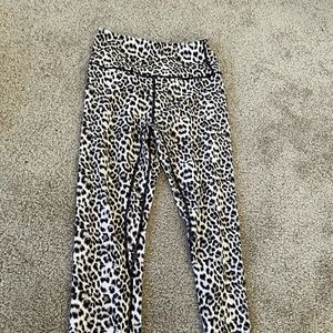 Neu apparel leopard active leggings